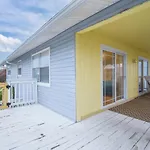Zula Dreams Beach House, 1Min Walk To The Beach, Sleeps 16, Private Heated Pool, Pets Welcome, Fenced Yard
