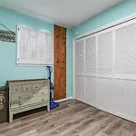 Zula Dreams Beach House, 1Min Walk To The Beach, Sleeps 16, Private Heated Pool, Pets Welcome, Fenced Yard