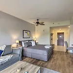 Coastal Condo Patio And Free Resort Amenities!