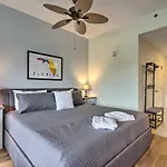 Coastal Condo Patio And Free Resort Amenities!