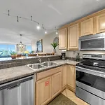 Destin On The Gulf 205 - Updated Gulf Front Property With Free Beach Service