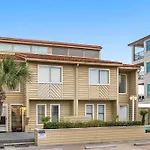 Dolphin Run At Green Reef Townhomes