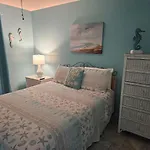 200 Yds To Private Gated Beach Access- 3Br-2Ba- Quiet Location In The Heart Of Destin!