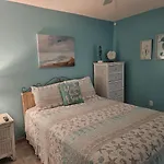200 Yds To Private Gated Beach Access- 3Br-2Ba- Quiet Location In The Heart Of Destin!