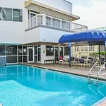 Pelican Beach Resort 305
