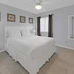 Southbay By The Gulf 102 Only 30 Yards From The Beach 3 Bedroom Townhome In Destin
