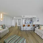 New Listing! Just Renovated! 1Br 2Ba Condo!