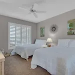 Jade East Towers 1050 By Newman-Dailey