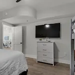 Jade East Towers 1230 By Newman-Dailey