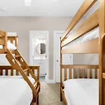 Miramar Manor