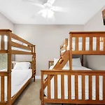 Miramar Manor