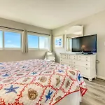 Beach House Condominiums B402 - Beachfront With Pool, Wifi, & Beach Service