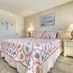 Beach House Condominiums B402 - Beachfront With Pool, Wifi, & Beach Service