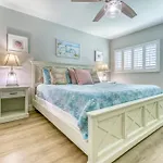 Beach House Condominiums C301 - Beachfront With Pool, Wifi, & Beach Service