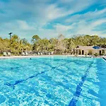 819 Harbour Point \'Steel Magnolia On The Bay\'