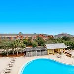 Beach Resort 406