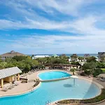 Beach Resort 406