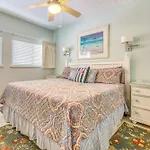 Beach House Condominiums B604 - Beachfront With Pool, Wifi, & Beach Service