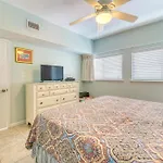 Beach House Condominiums B604 - Beachfront With Pool, Wifi, & Beach Service