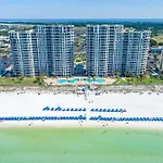 Silver Beach Towers W704