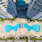 Silver Beach Towers W704