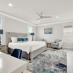 Grand Verano Chateau With Heated Pool And Lsv
