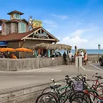Suzwinks Beach House