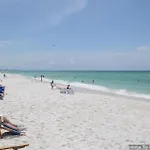 2123 Shoreline Towers 2-Bdrm Penthouse Free Beach Setup