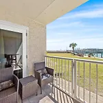 Holiday Surf And Racquet Unit 118