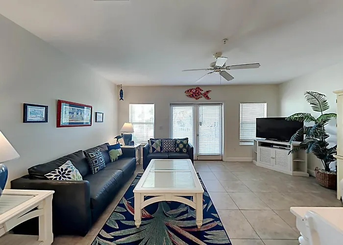 Pavilion Palms #105B