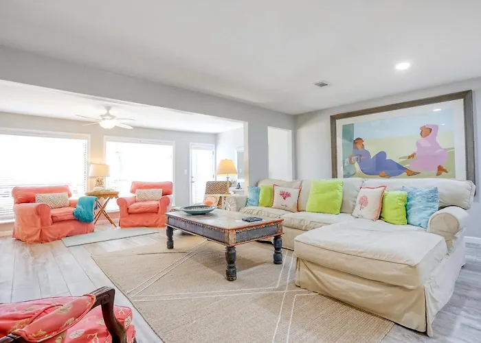 Dolphin Run At Green Reef Townhomes