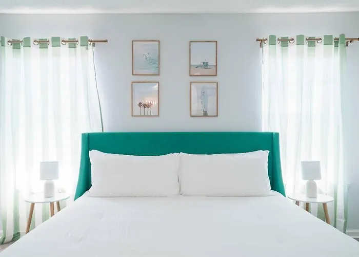 Cozy Beach Apartment With Convenient Location