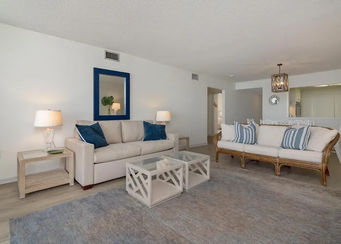 1045 Shoreline Towers-Beachfront Condo Destin- Free Beach Setup