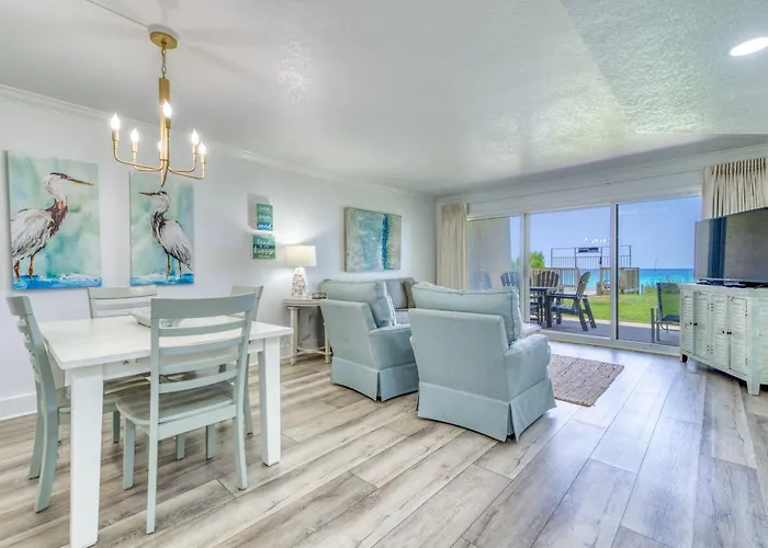 Beach House Condominiums B105 - Beachfront With Pool, Wifi, & Beach Service
