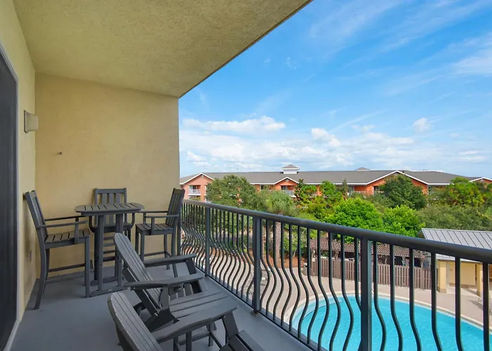 Beach Resort 406