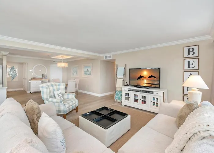 2071 Shoreline Towers Beachfront Condo Free Beach Setup