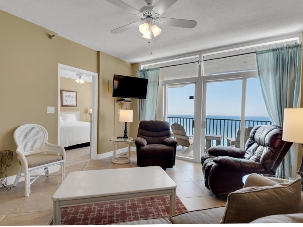 Jade East * Destin