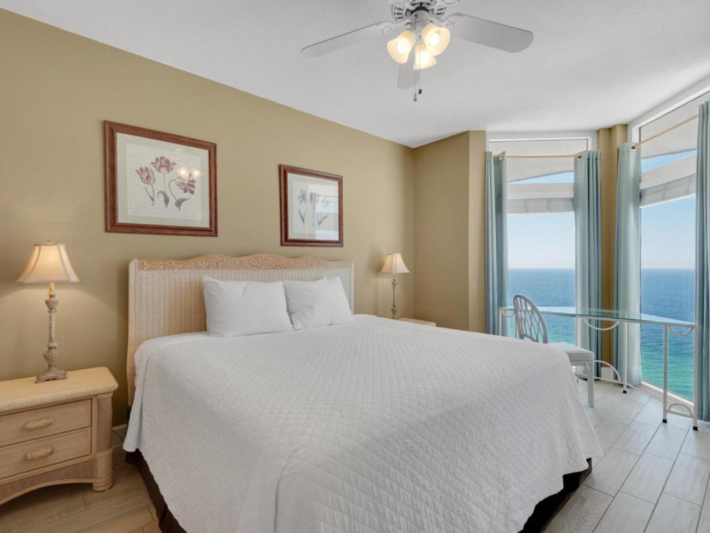 Jade East * Destin