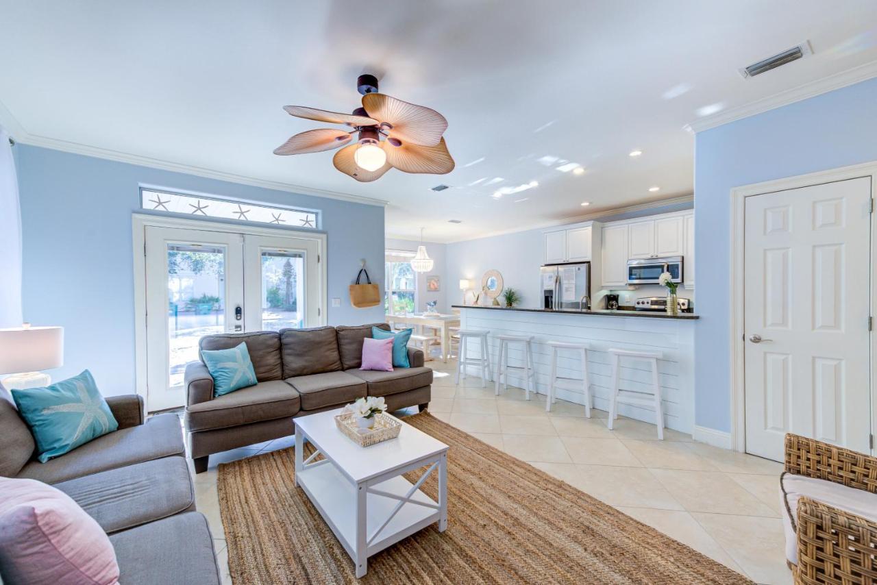 Seas The Dream At The Villages Of Crystal *