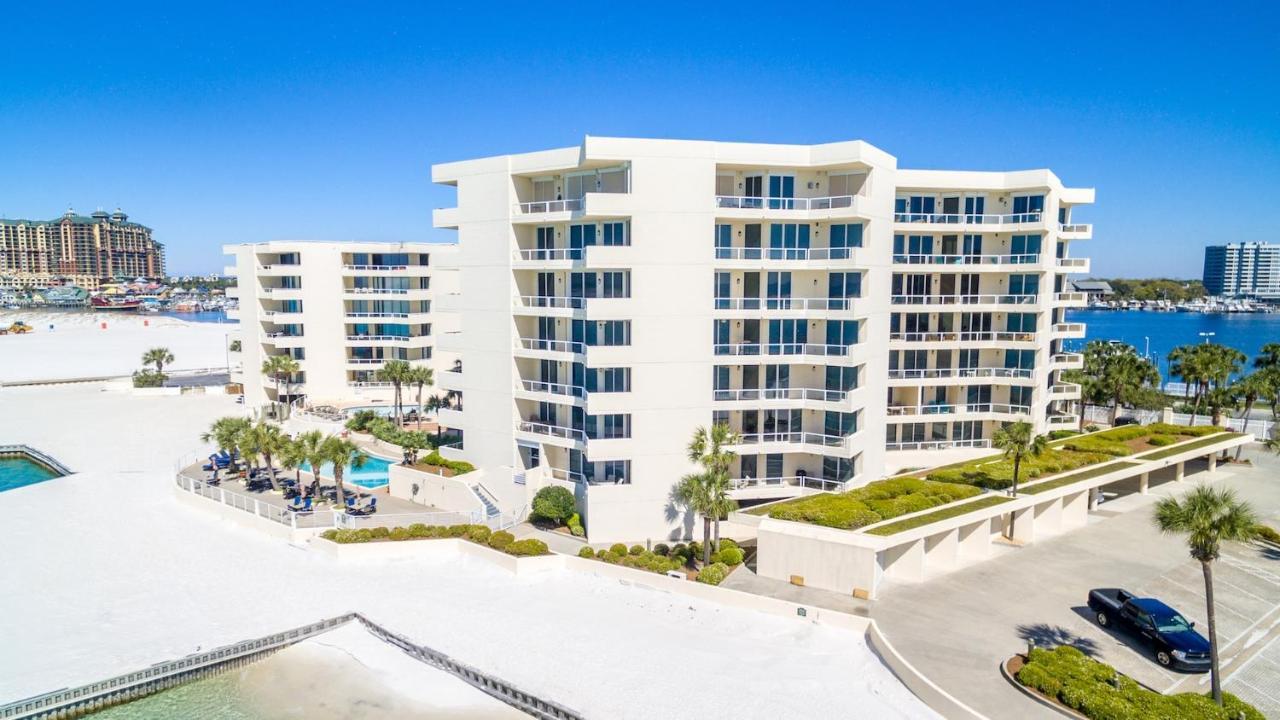 East Pass Towers 305 Apartment