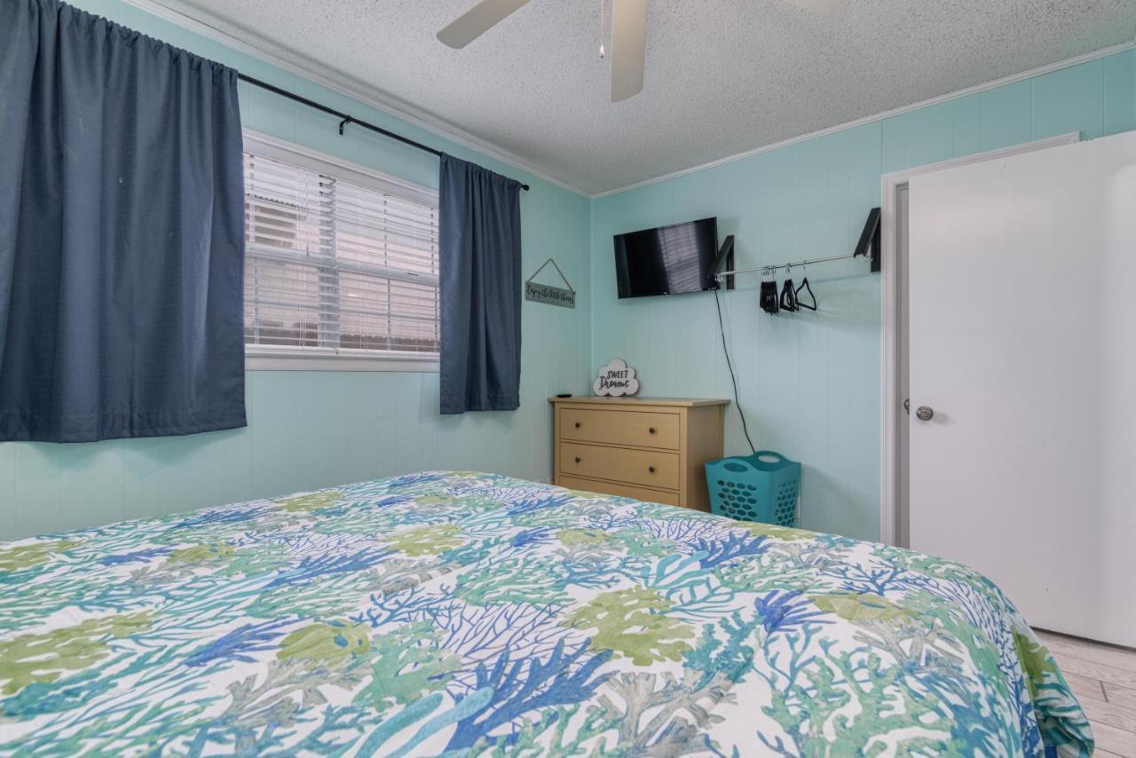 Holiday home Zula Dreams: Beachfront Pet-friendly Retreat With Heated Pool Destin
