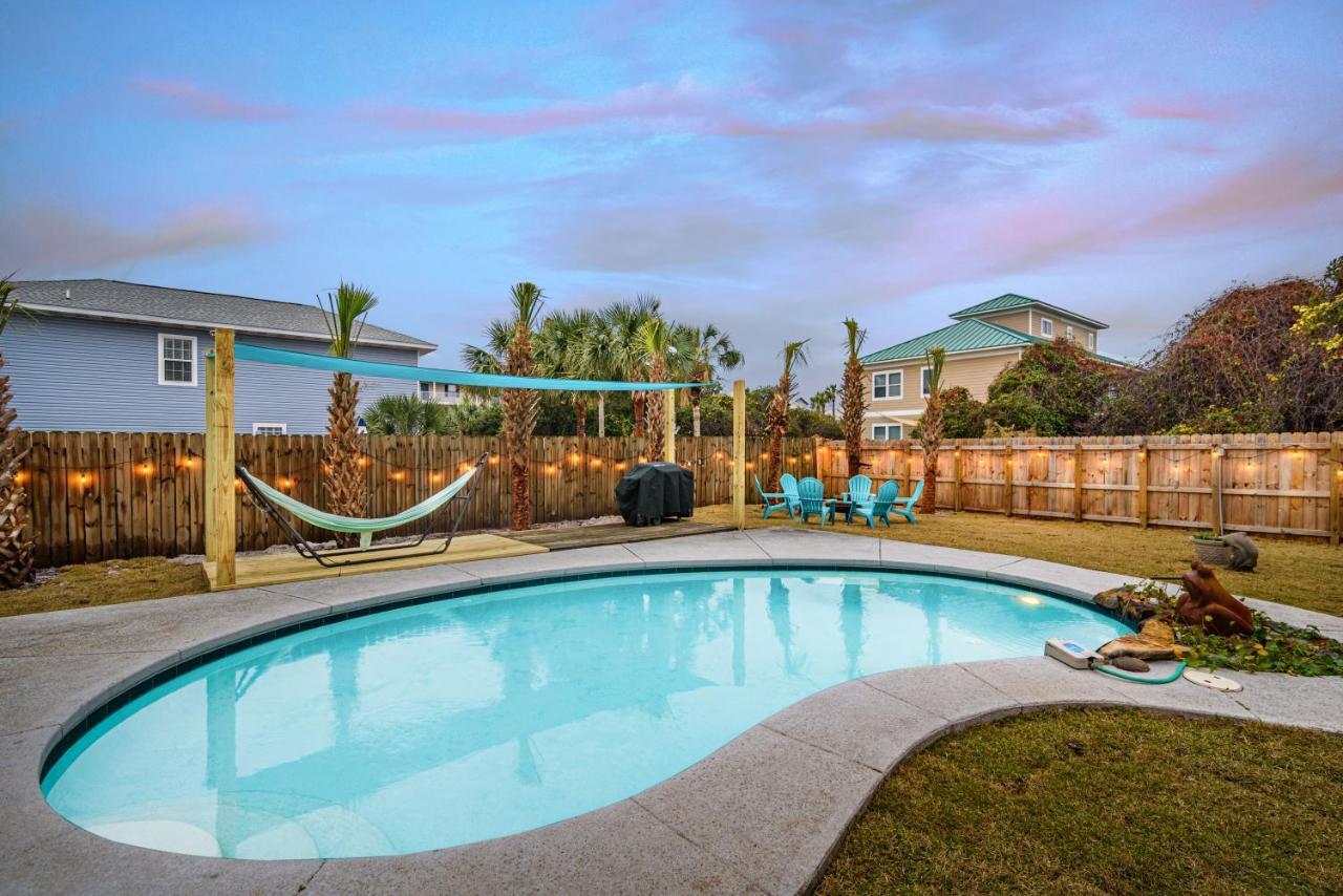 Zula Dreams: Beachfront Pet-friendly Retreat With Heated Pool