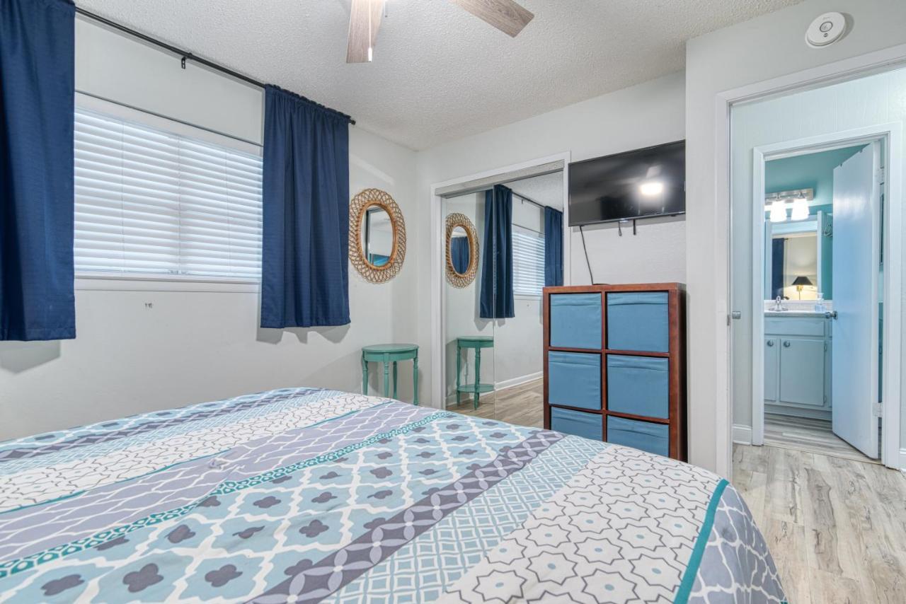 Zula Dreams: Beachfront Pet-friendly Retreat With Heated Pool Holiday home *