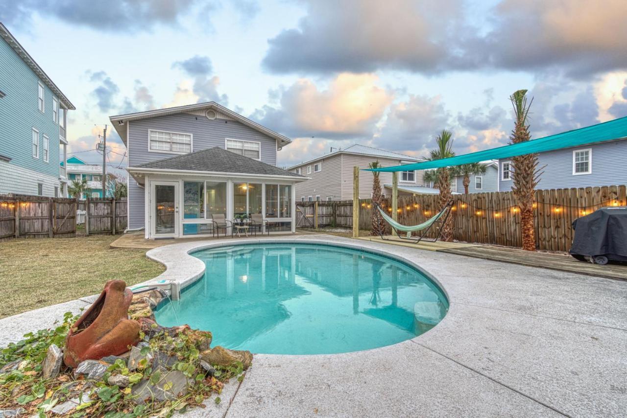 Zula Dreams: Beachfront Pet-friendly Retreat With Heated Pool Holiday home