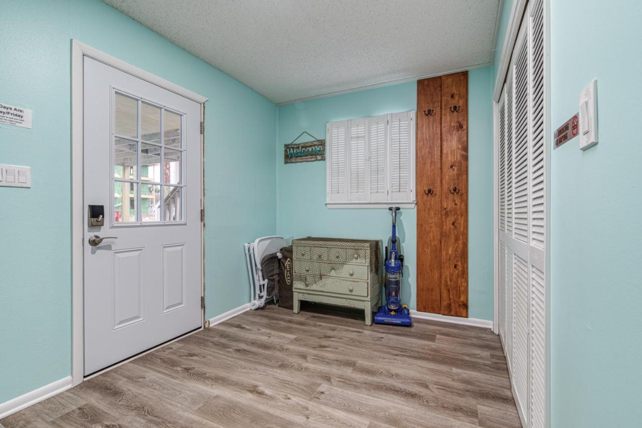 Zula Dreams: Beachfront Pet-friendly Retreat With Heated Pool Holiday home *