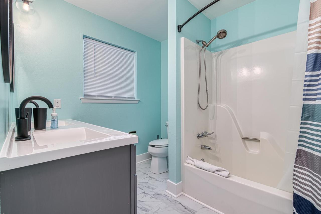 Zula Dreams: Beachfront Pet-friendly Retreat With Heated Pool Holiday home