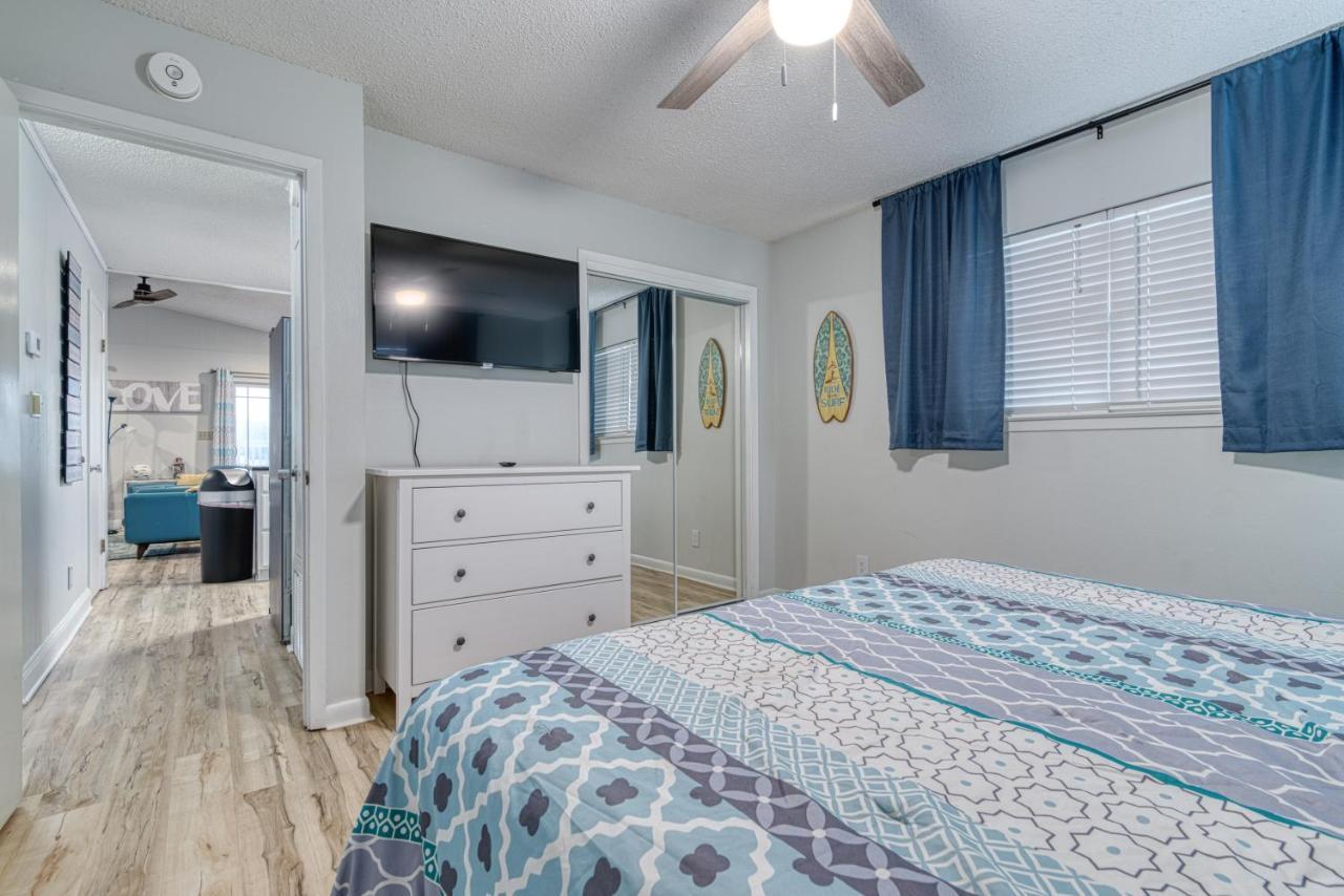 Holiday home Zula Dreams: Beachfront Pet-friendly Retreat With Heated Pool *