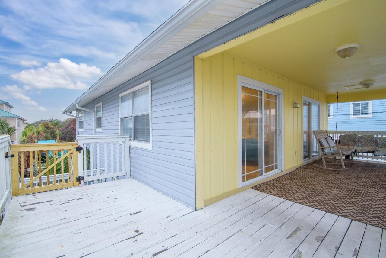 Holiday home Zula Dreams: Beachfront Pet-friendly Retreat With Heated Pool Destin