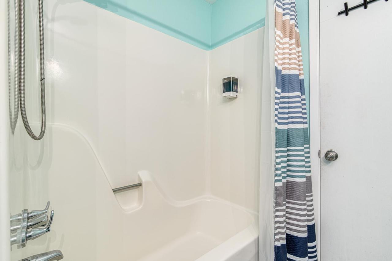 Zula Dreams: Beachfront Pet-friendly Retreat With Heated Pool Holiday home *