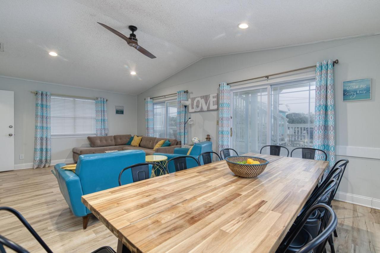 Zula Dreams: Beachfront Pet-friendly Retreat With Heated Pool Holiday home